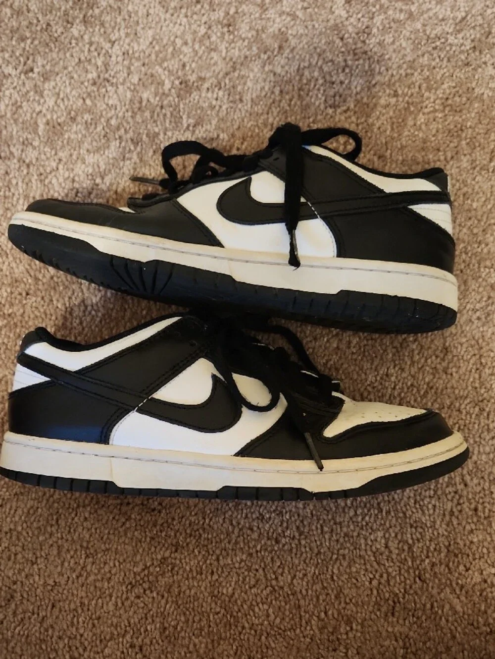 Nike Youth Black and White Low-Top Sneakers, 6.5Y